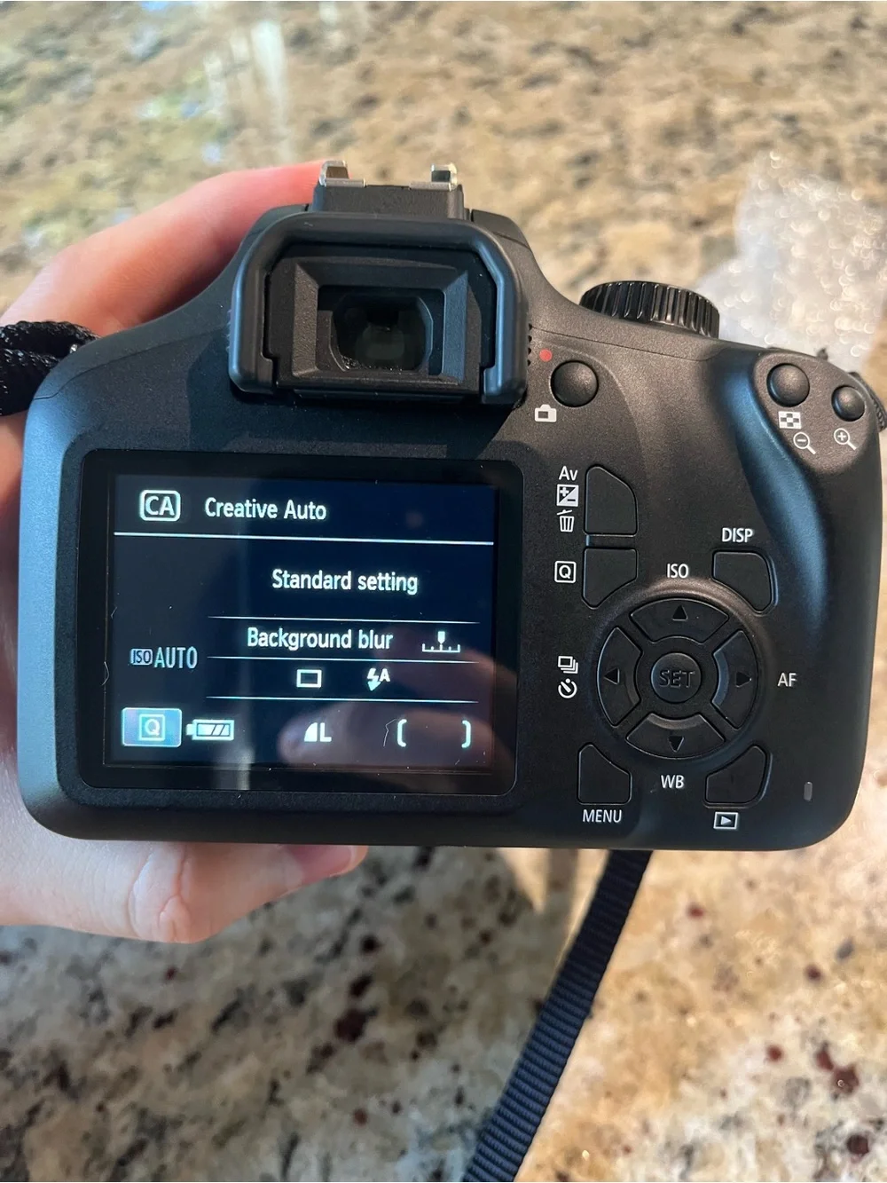 Canon EOS 4000D Digital SLR Camera W/ 18-55mm Len & Battery Parts Or Repair